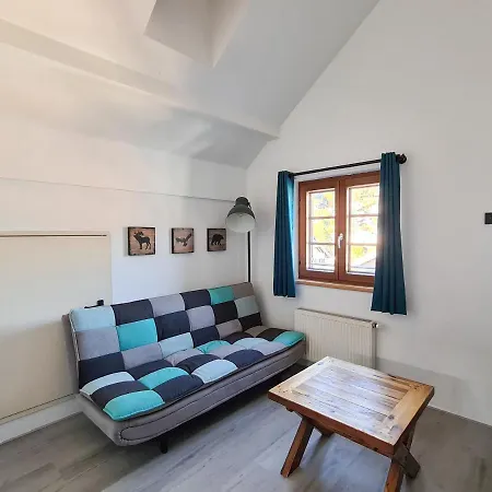 Post By In One Apartment