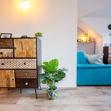 Post By In One Apartment