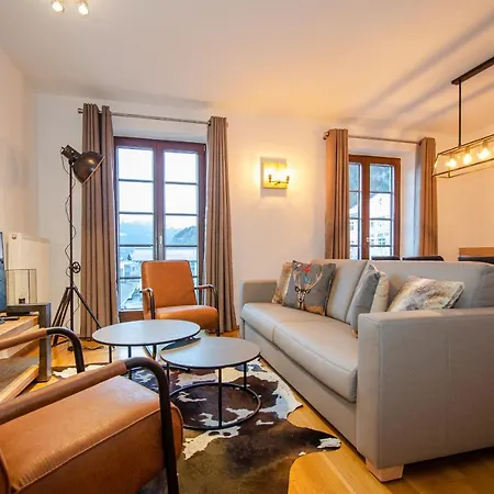 Post By In One Apartment *